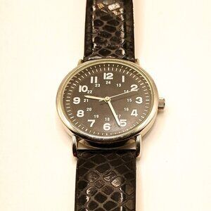 Wristwatch Analog Quartz Singapore Movement Faux Leather Band